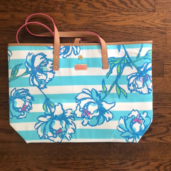 Lilly Pulitzer Beach Bag - Picture 1 of 7